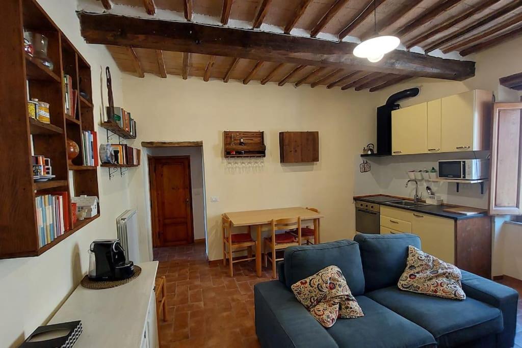 Piccolo Appartamento Monticiano Bagian luar foto